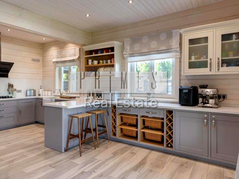 дом по адресу Виноградная ул.