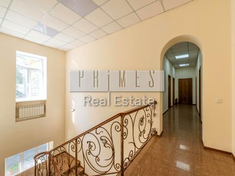 комерційна за адресою Олександра Кониського вул., 32а