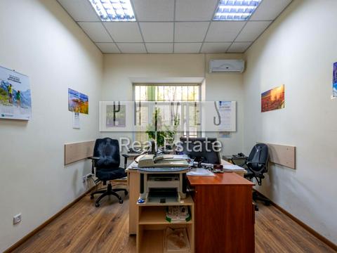 комерційна за адресою Олександра Кониського вул., 32а