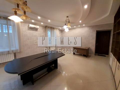 комерційна за адресою Костьольна, 10