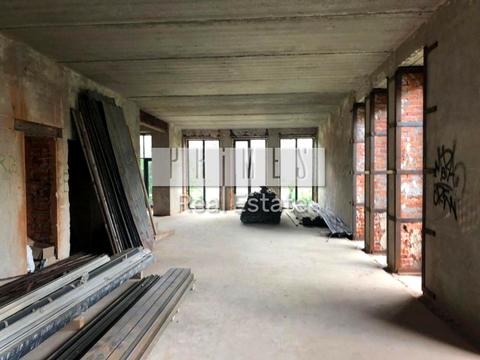 комерційна за адресою Кримська вул., 6