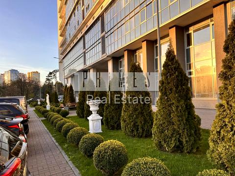 комерційна за адресою Дарницький бульв., 8-В