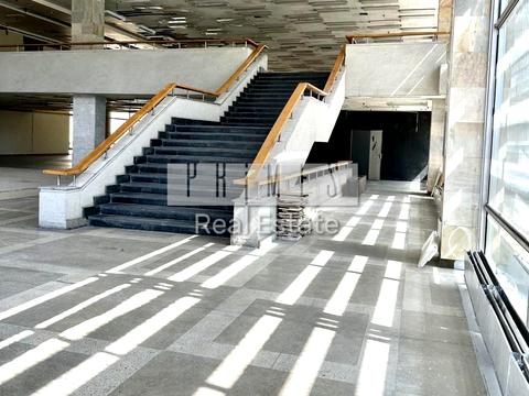 коммерческая по адресу Львівська площа, 8а