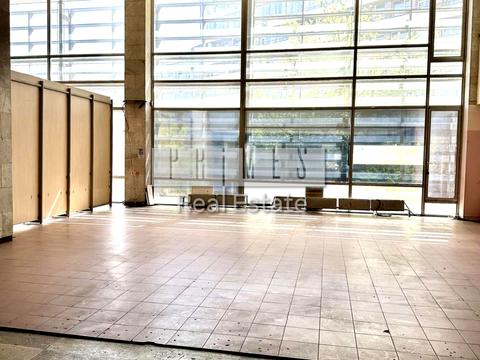 коммерческая по адресу Львівська площа, 8а