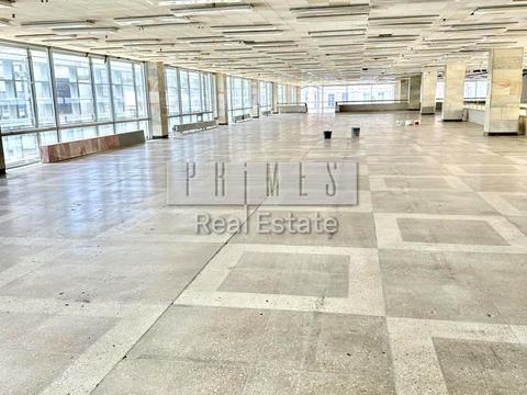 коммерческая по адресу Львівська площа, 8а