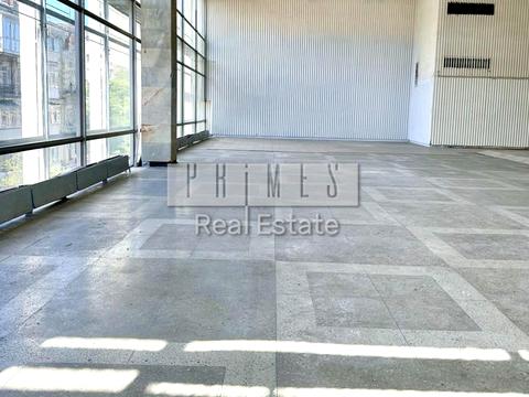 коммерческая по адресу Львівська площа, 8а