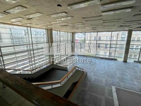 коммерческая по адресу Львовская пл., 8