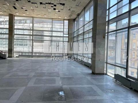 коммерческая по адресу Львовская пл., 8