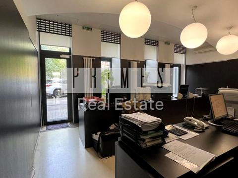 комерційна за адресою Андріївська вул., 11