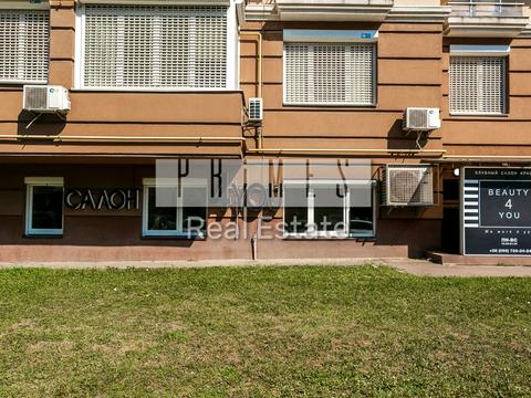 комерційна за адресою Метрологічна вул., 11-А