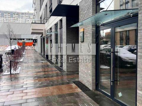 комерційна за адресою Салютна вул., 2б