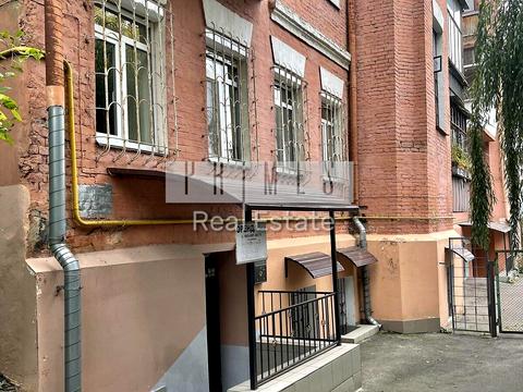 комерційна за адресою Бульварно-Кудрявська вул. (Воровського), 8-Б