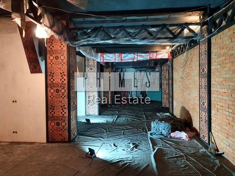 комерційна за адресою Софіївська пл., 12