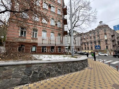 комерційна за адресою Київ, Саксаганського вул., 84/86