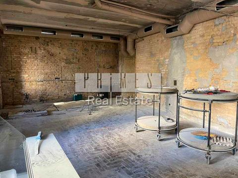 комерційна за адресою Київ, Саксаганського вул., 84/86