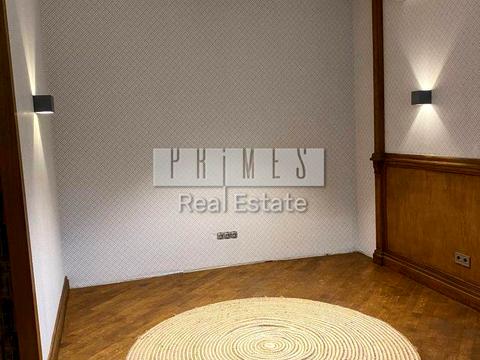 комерційна за адресою Грушевського Михайла, 28/2