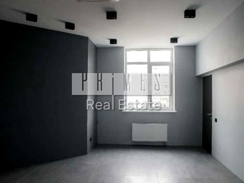 комерційна за адресою Київ, Антоновича вул., 131