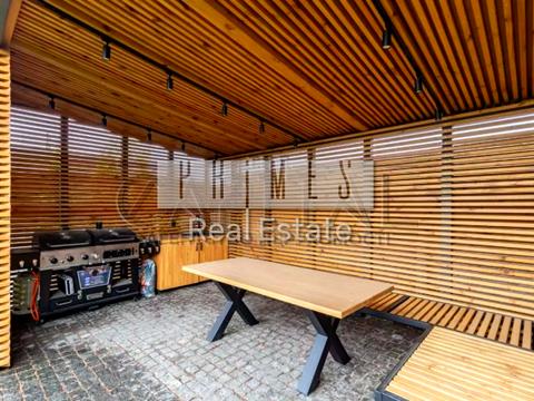 будинок за адресою Центральна вул.