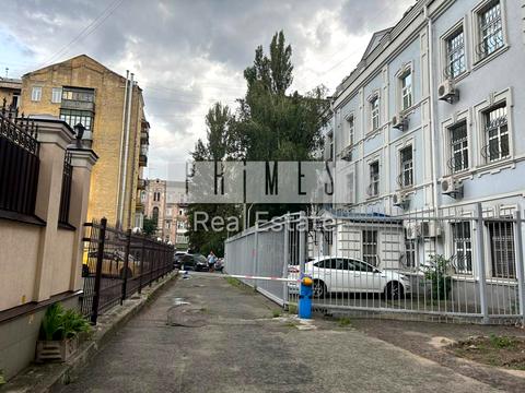 коммерческая по адресу Саксаганского ул., 111а