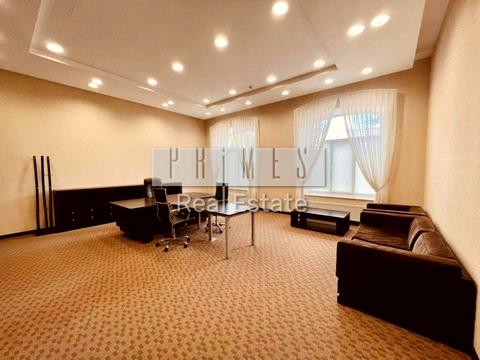 комерційна за адресою Київ, Митрофана Довнар-Запольського вул., 7-9