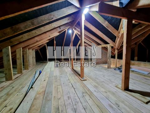 будинок за адресою с. Осещина, Абрикосова, 8