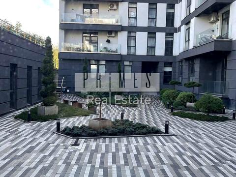 комерційна за адресою Солом'янська пл., 17а