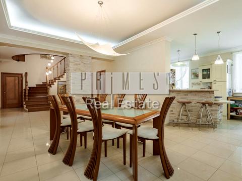 будинок за адресою Набережно-Рибальська вул., 1