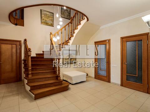 будинок за адресою Набережно-Рибальська вул., 1