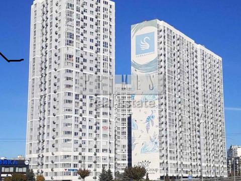 комерційна за адресою Ревуцького вул., 40-В