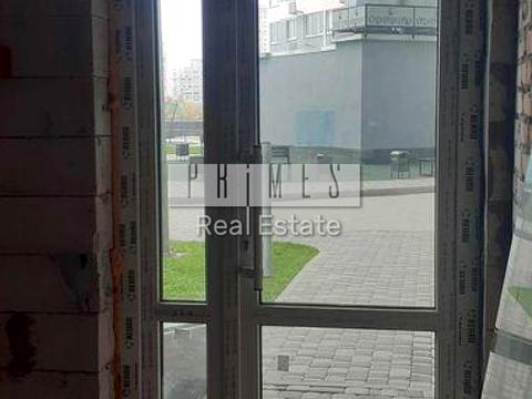 комерційна за адресою Ревуцького вул., 40-В