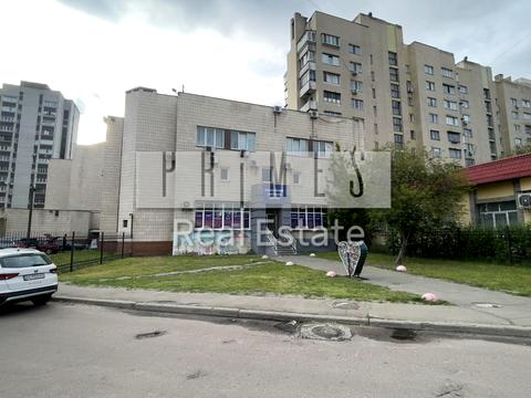 комерційна за адресою Симиренка вул., 2/19