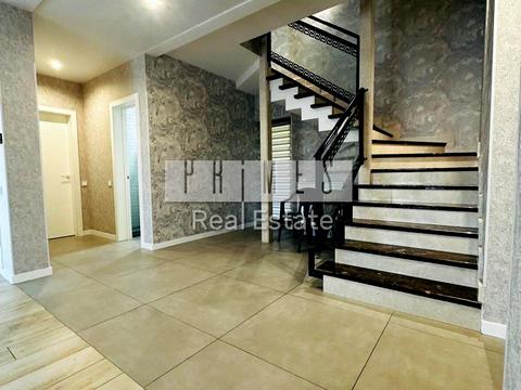 будинок за адресою Лютнева вул.