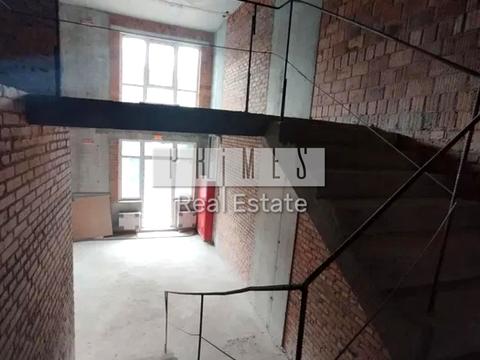 комерційна за адресою Львівська / вул. Мальовнича, 3