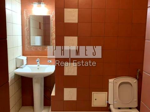 коммерческая по адресу Коновальця Євгена, 32