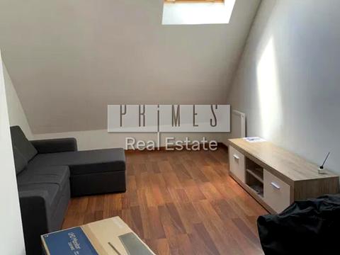 коммерческая по адресу Коновальця Євгена, 32