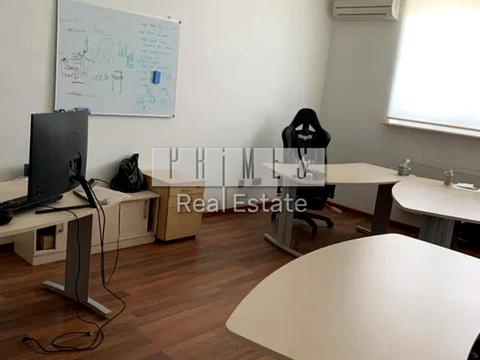 коммерческая по адресу Коновальця Євгена, 32