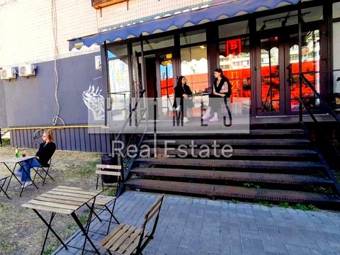 комерційна за адресою Вишняківська вул., 12