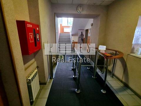 комерційна за адресою Василенка Миколи, 21