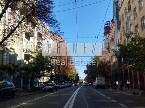 коммерческая по адресу Большая Житомирская ул., 18