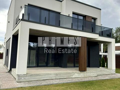 будинок за адресою Набережна вул., 9