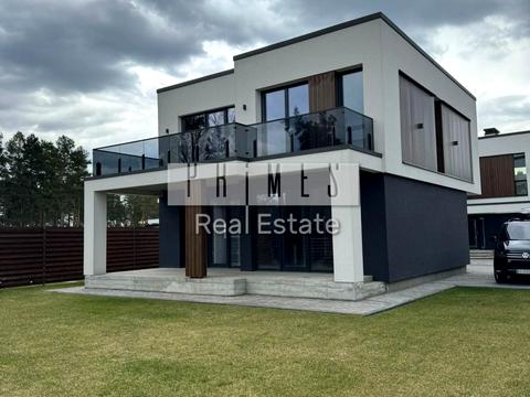 будинок за адресою Набережна вул., 9