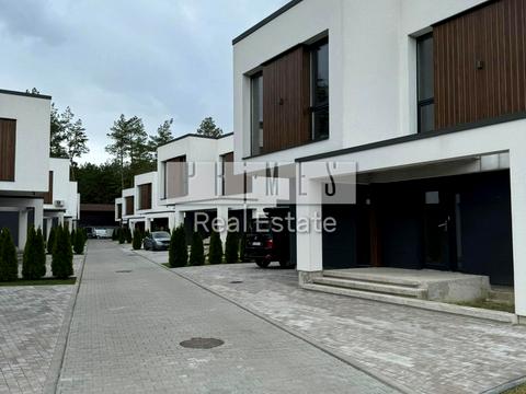 будинок за адресою Набережна вул., 9