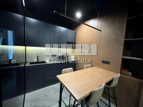 комерційна за адресою Василя Тютюнника вул. (Анрі Барбюса), 1/2