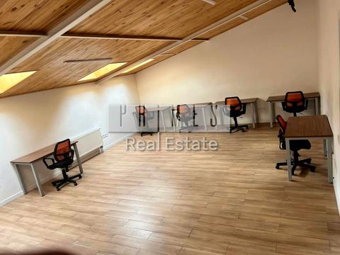 комерційна за адресою Київ, Максимовича Михайла, 24