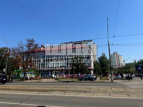 комерційна за адресою Ялтинська вул., 7