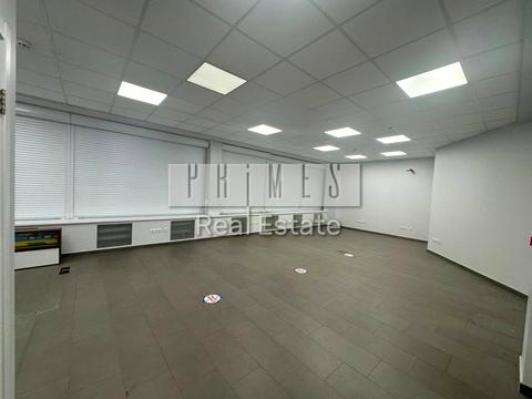 комерційна за адресою Ялтинська вул., 7