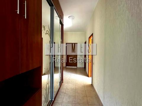 будинок за адресою Молодіжна вул.