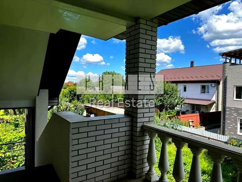 будинок за адресою Молодіжна вул.