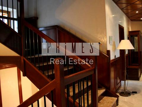 коммерческая по адресу Андріївський Узвіз, 7