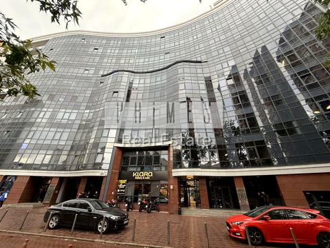 коммерческая по адресу Коновальця Євгена, 36д